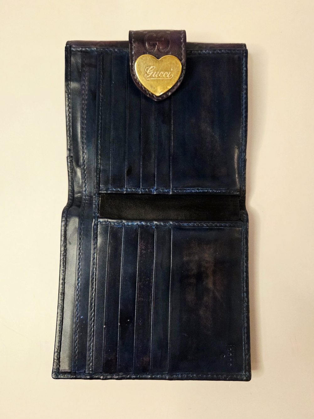 Vintage Gucci Wallet Purple Heart GG Y2K Leather Bifold Authentic with COA - Picture 10 of 15